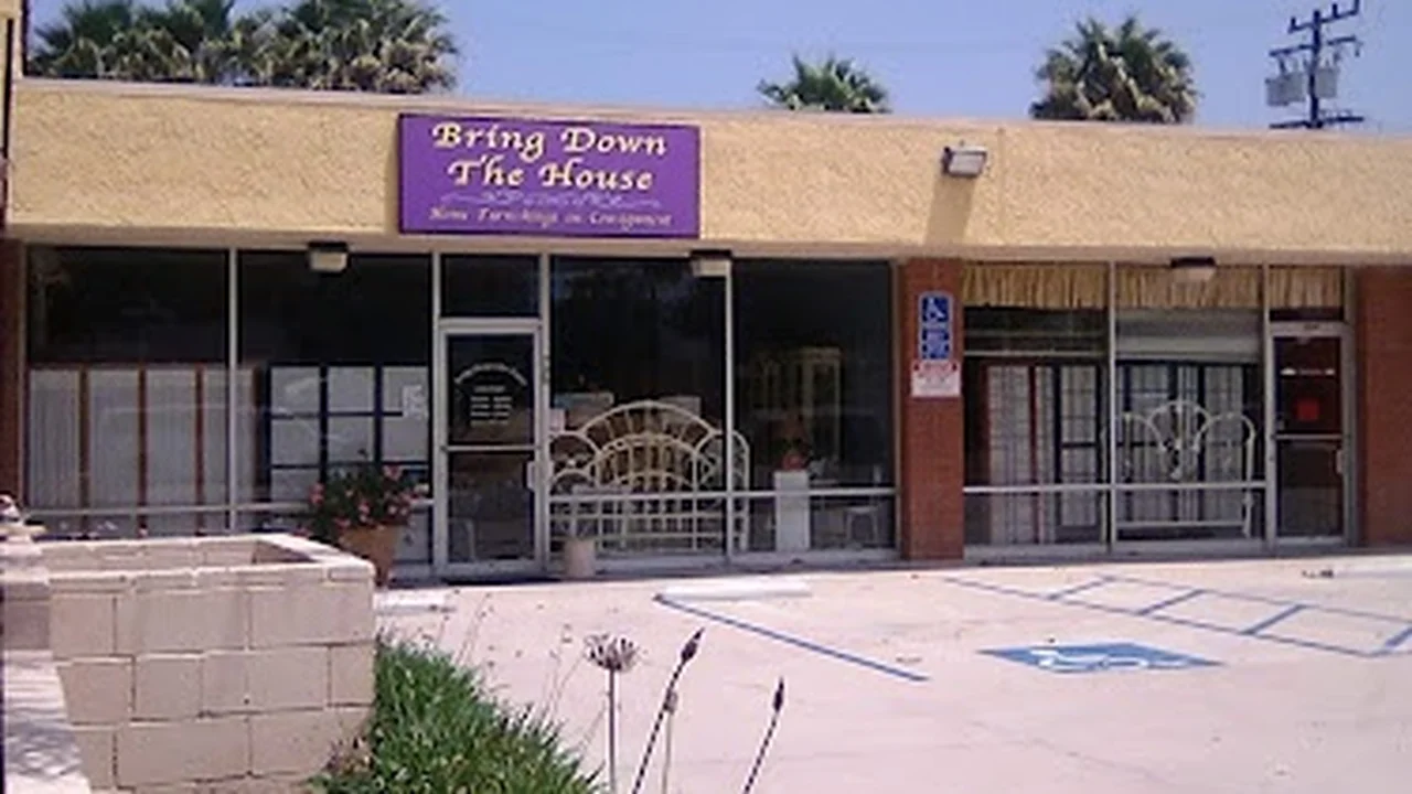 Consignment store in Simi Valley, California: Bring Down House
