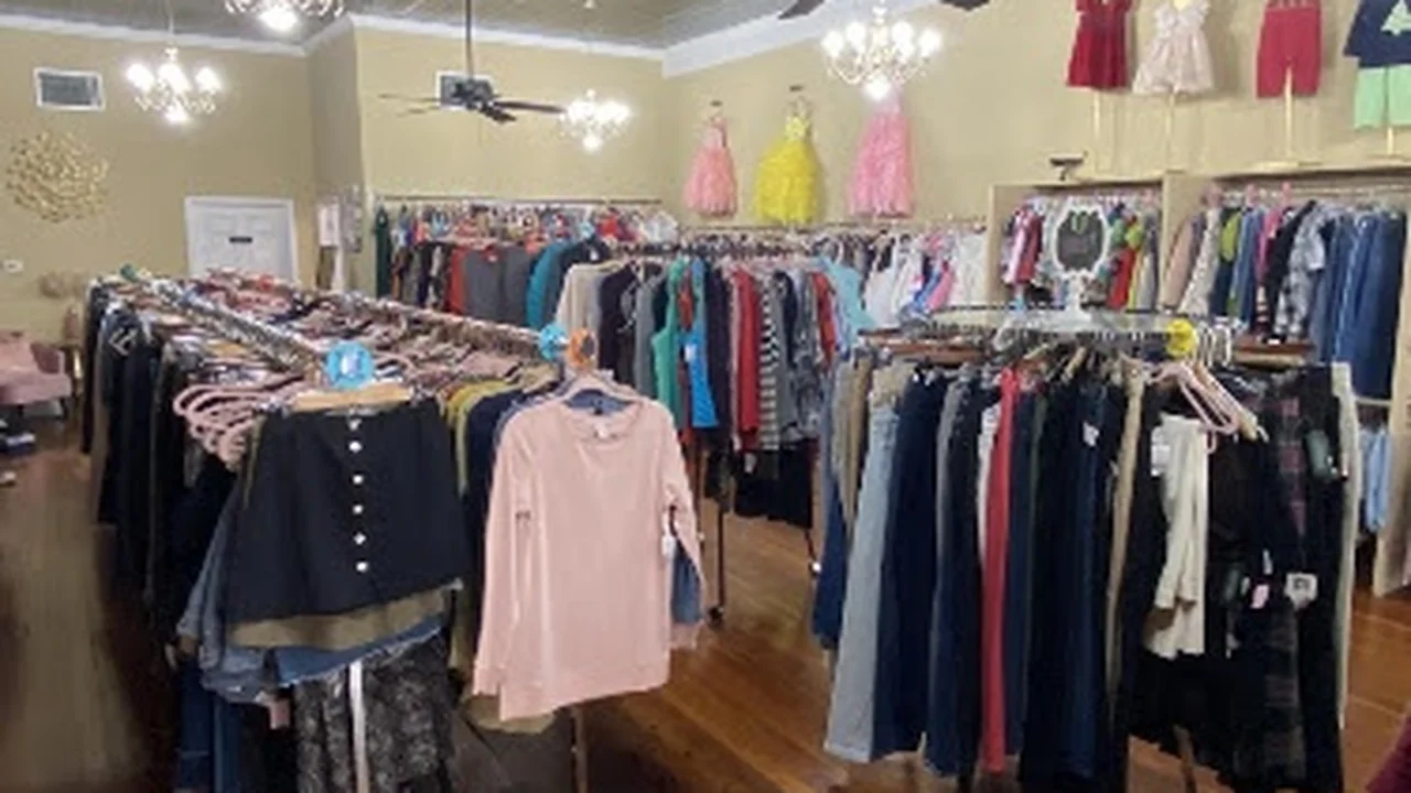 Consignment store in Perry, Georgia: Brittle & Co