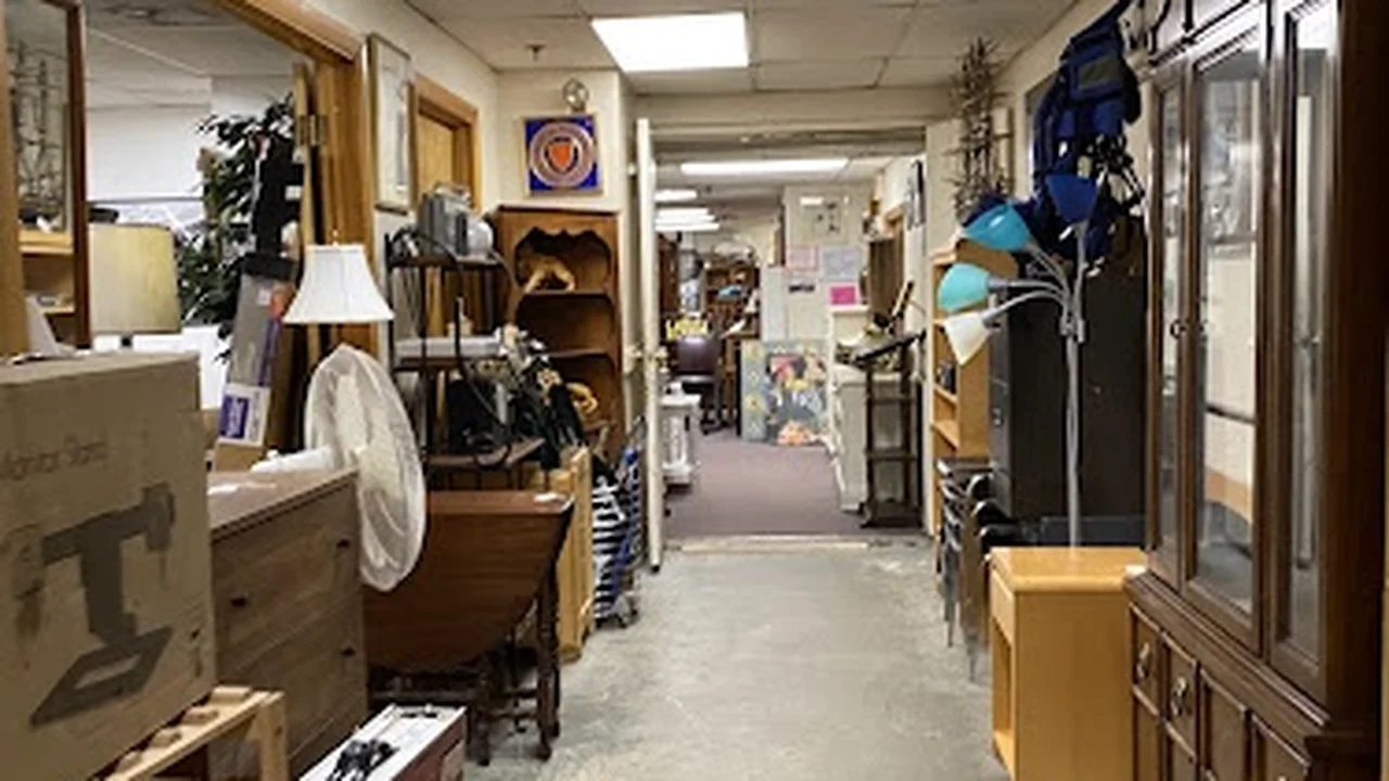 Consignment store in Waltham, Massachusetts: Buy and Consign Waltham