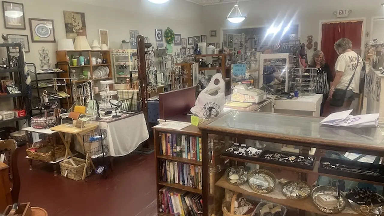 Consignment store in Galax, Virginia: Carol's Consignment