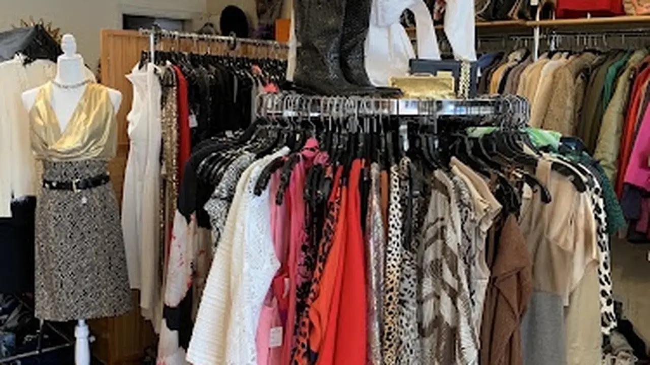 Consignment store in Del Mar, California: Carolyn's Designer Resale