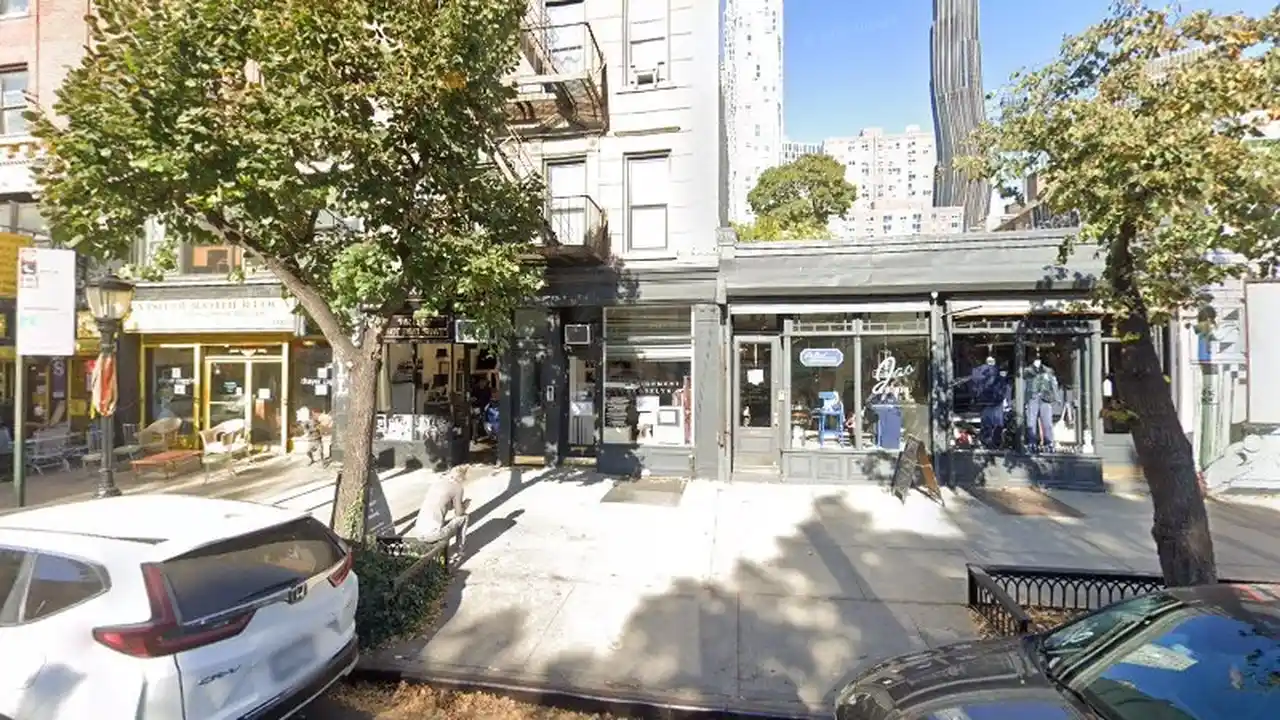 Consignment store in Brooklyn, New York: CBK Crush