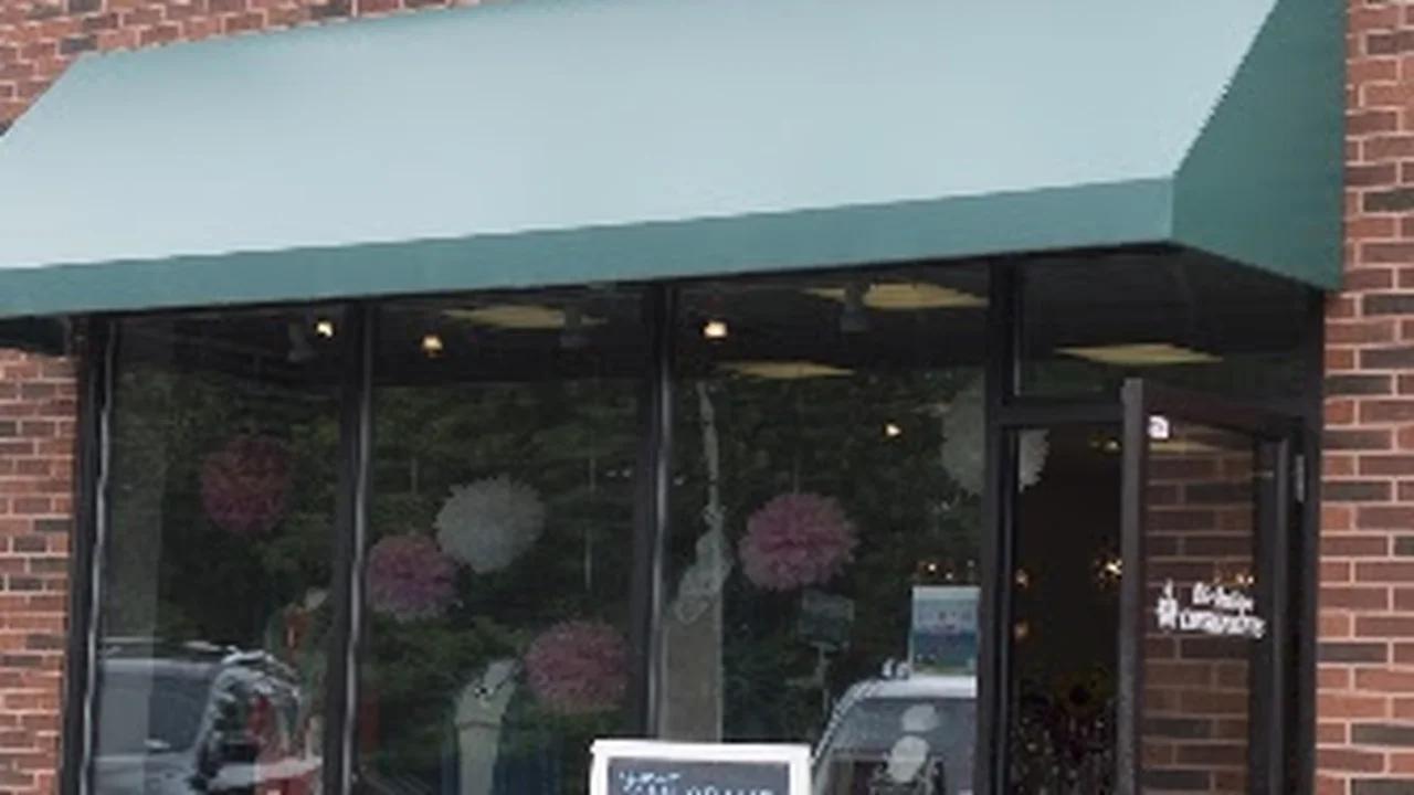 Consignment store in Bridgewater, Massachusetts: Chic Boutique Consignments