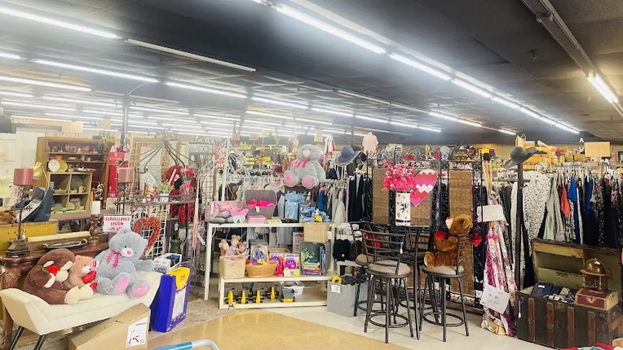 Consignment store in Pontotoc, Mississippi: CK Walls Consignment
