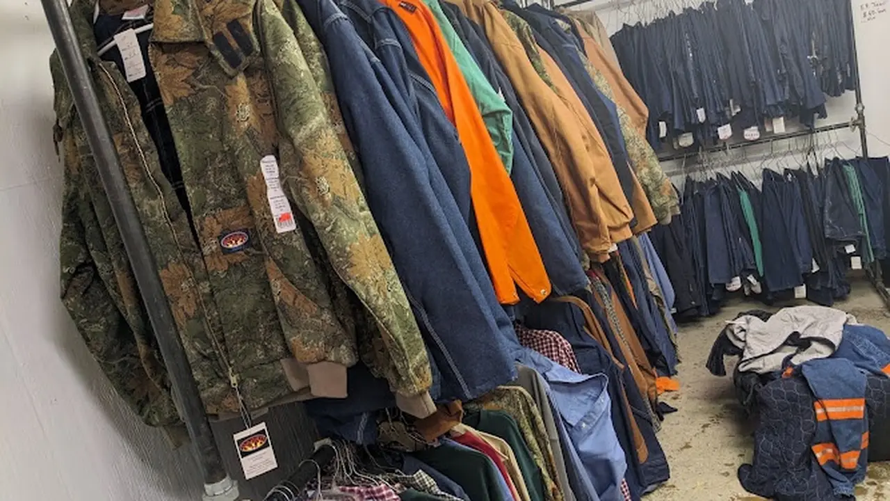 Consignment store in Catlettsburg, Kentucky: Clara Belle’s Resale and Consignment