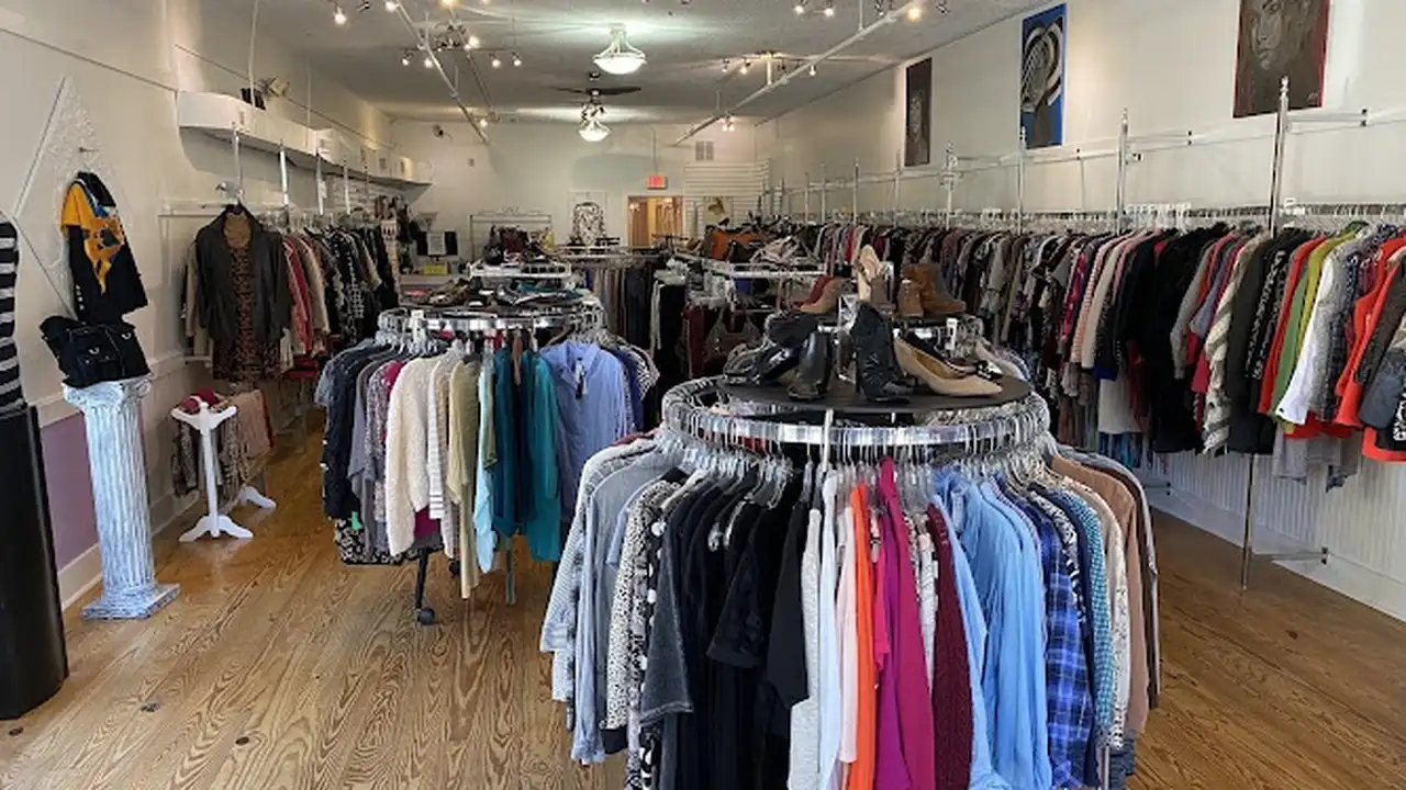 Consignment store in Charleston, South Carolina: Classic Consignments