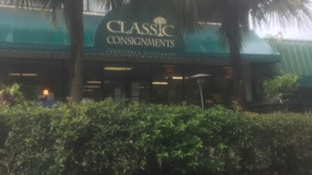 Consignment store in Hilton Head Island, South Carolina: Classic Consignments of Hilton Head