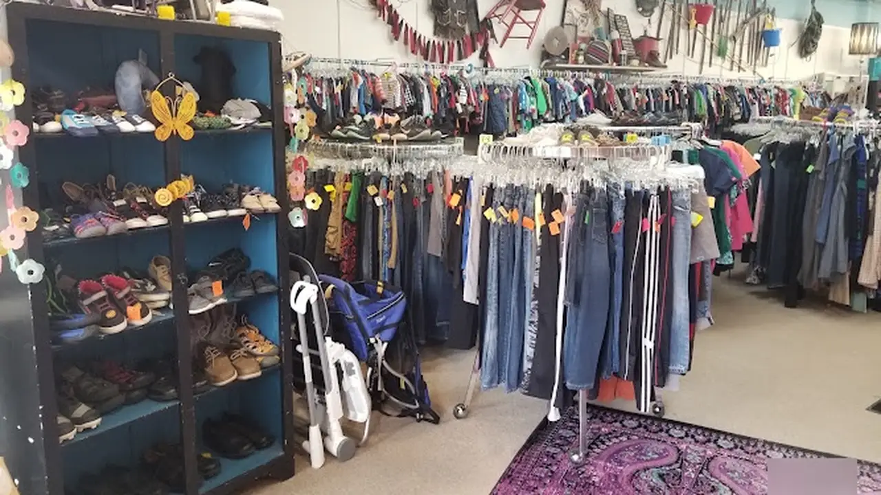 Consignment store in Montevideo, Minnesota: Classic Review