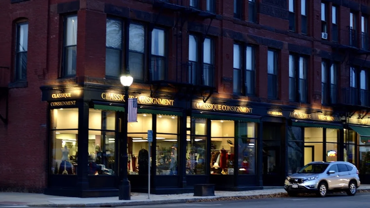 Consignment store in Westborough, Massachusetts: Classique Consignment
