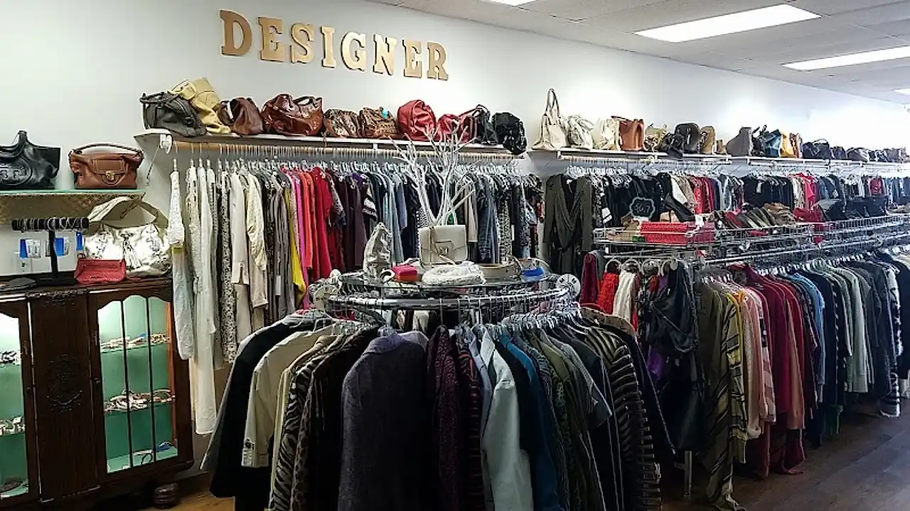 Consignment store in Encinitas, California: Classy Closet Consignment