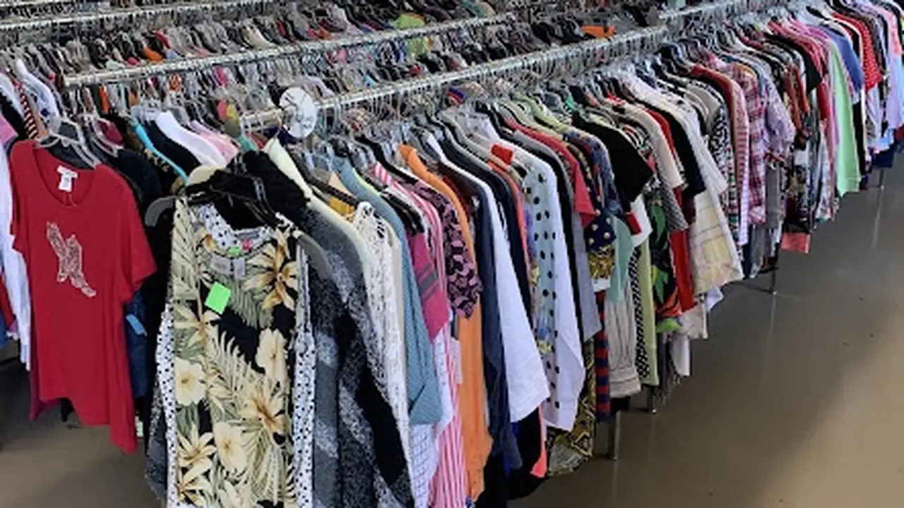 Consignment store in Bay City, Texas: Classy Clutter Resale Shop & Boutique