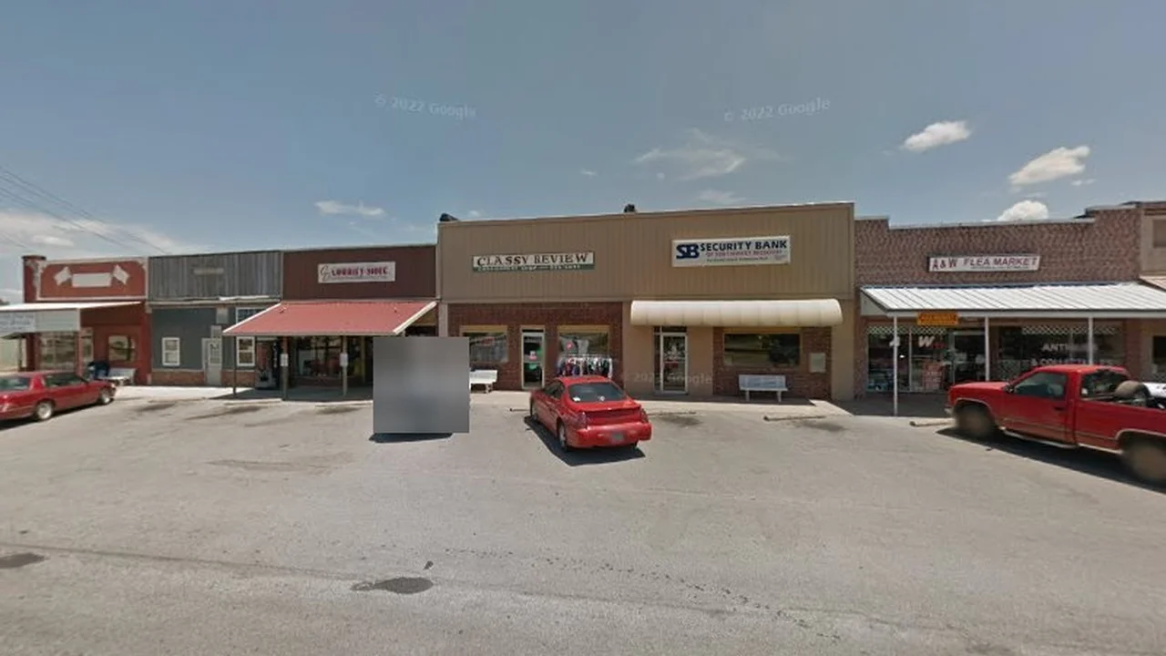 Consignment store in Exeter, Missouri: Classy Review