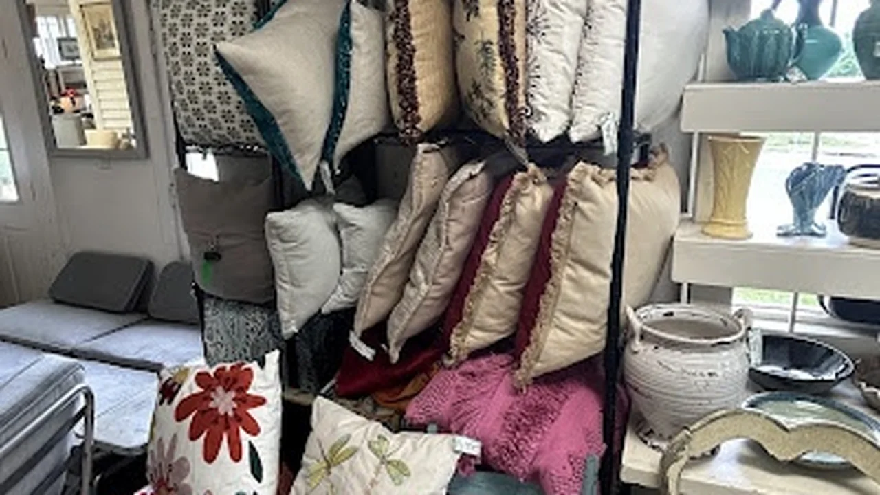 Consignment store in Charlotte, North Carolina: Clearing House