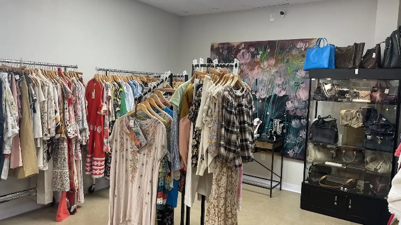 Consignment store in Beachwood, Ohio: Cleveland Consignment Shoppe