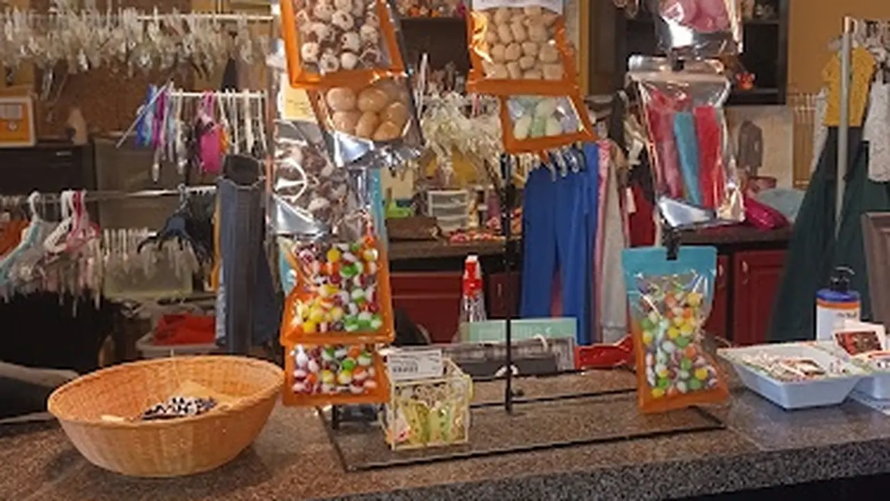 Consignment store in Cabot, Arkansas: Closet Collections-Cabot