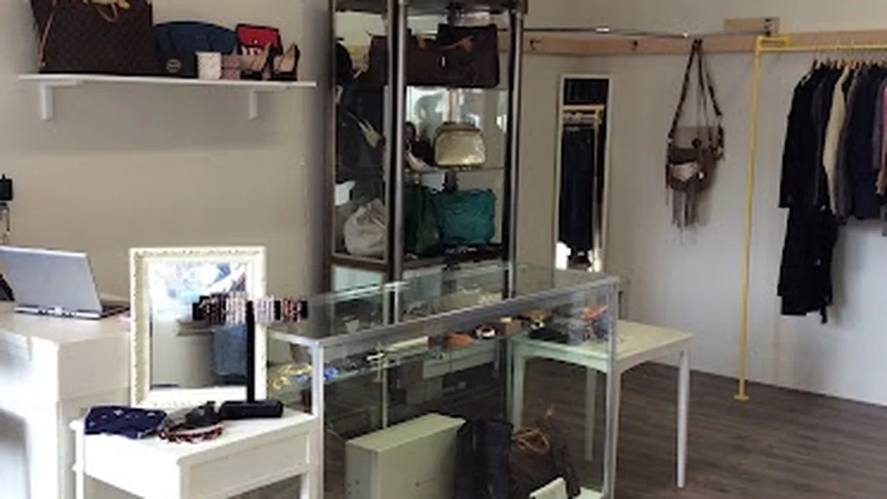 Consignment store in Malden, Massachusetts: Closet Connection