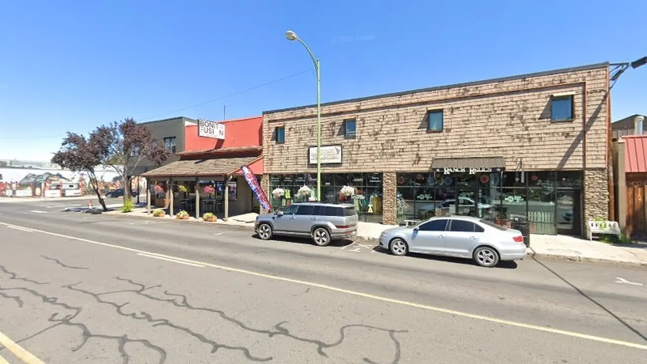 Consignment store in Prineville, Oregon: Clothes Encounters Consignment