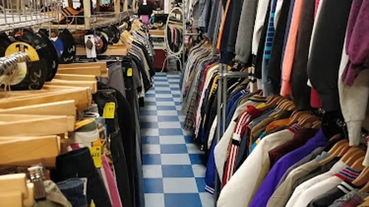 Consignment store in Pittsburgh, Pennsylvania: Clothes Minded
