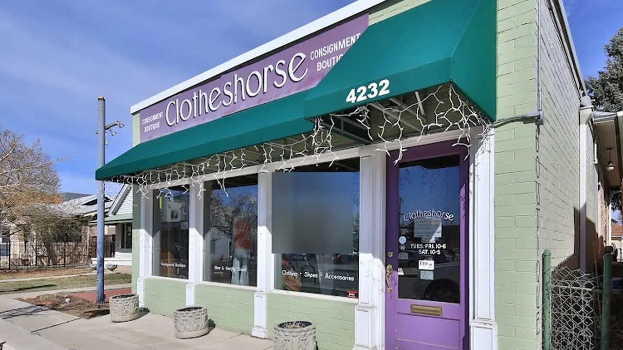 Consignment store in Denver, Colorado: Clotheshorse