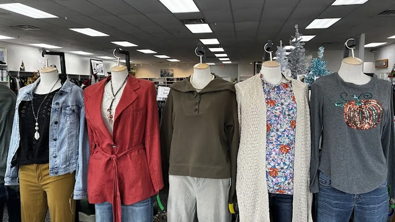 Consignment store in Byron Center, Michigan: Clothesline Consignments