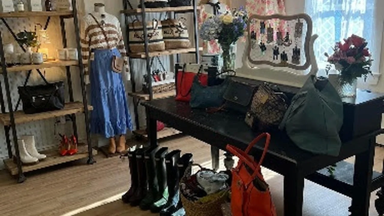 Consignment store in Newcastle, Maine: Coastal Consignment