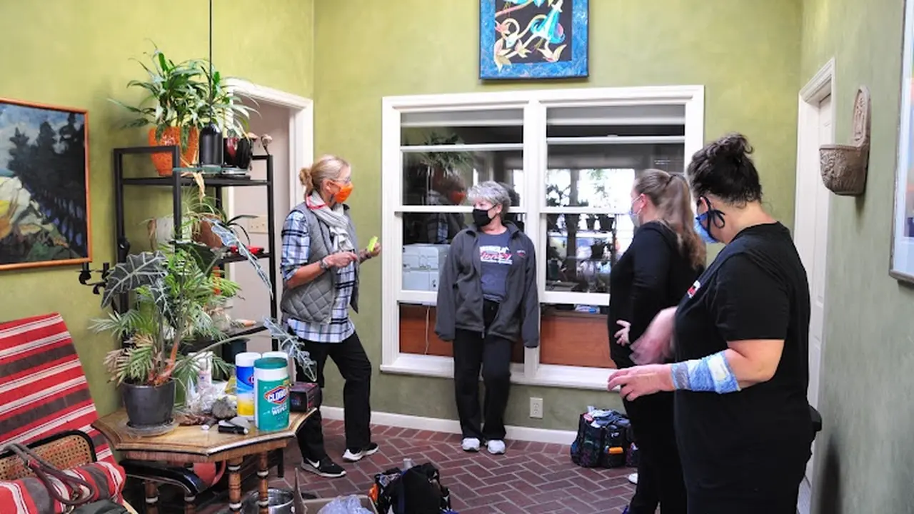 Consignment store in Bloomington, Indiana: Consider It Done Transition Services