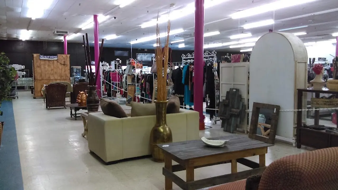 Consignment store in Charleston, South Carolina: Consign Charleston