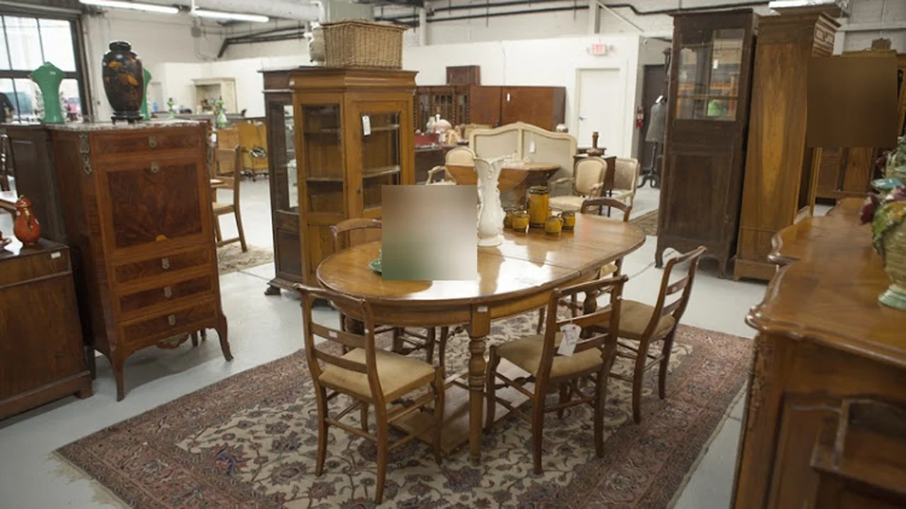 Consignment store in New Orleans, Louisiana: Consign Consign