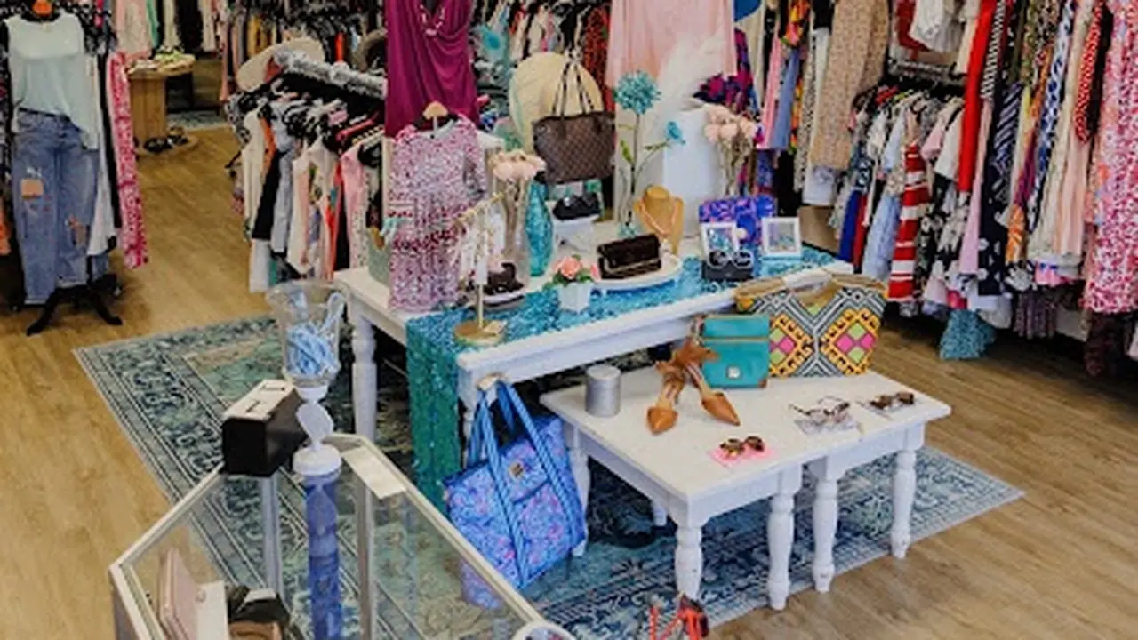 Consignment store in St. Augustine, Florida: Consign It
