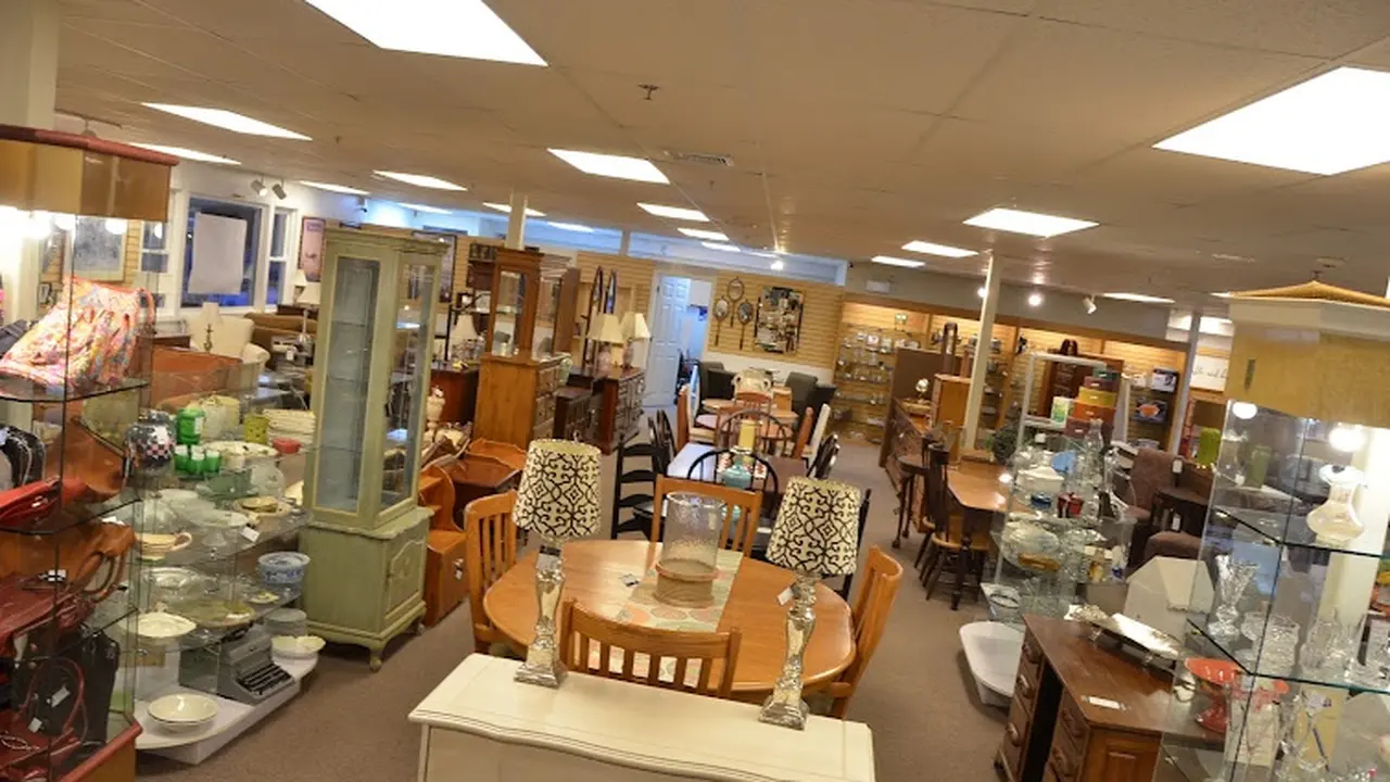 Consignment store in Amherst, New Hampshire: Consignment Corner