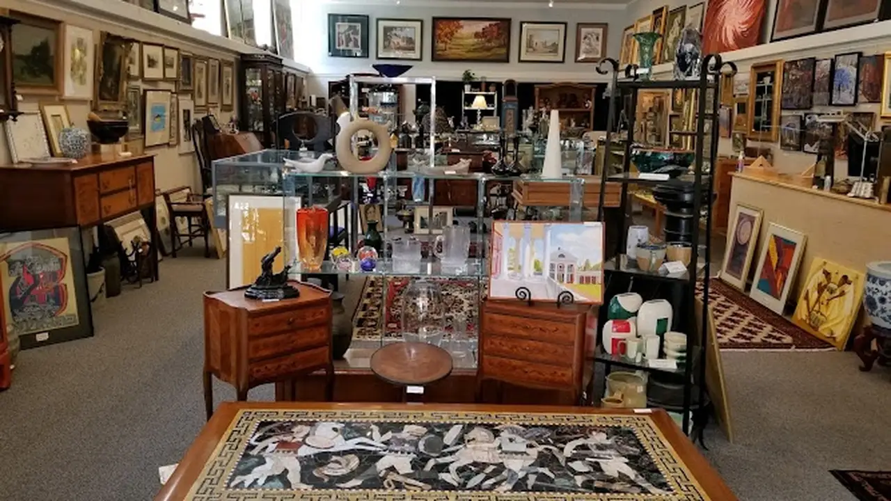 Consignment store in Charlottesville, Virginia: Consignment House Gallery