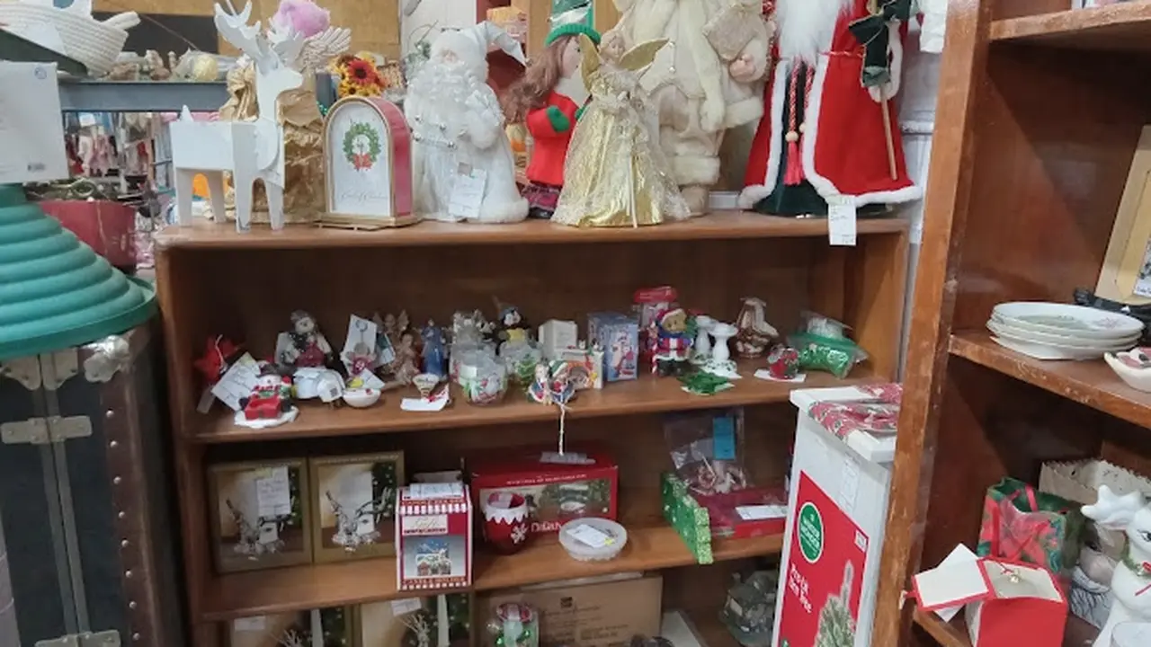 Consignment store in Anniston, Alabama: Consignments on Noble