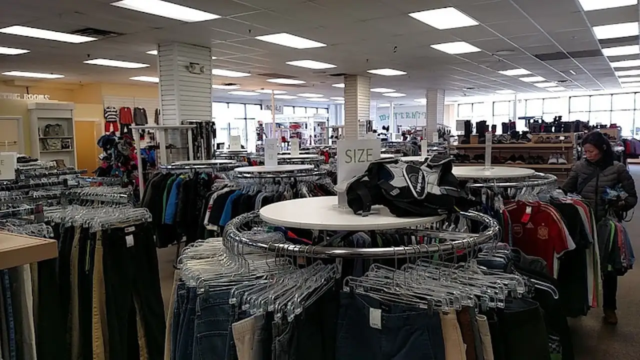 Consignment store in Tinton Falls, New Jersey: Cottontails Children's Consignment