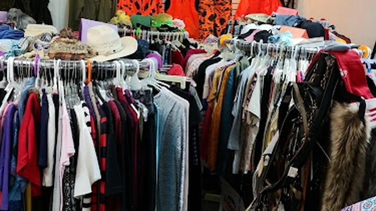 Consignment store in Valley View, Pennsylvania: Country Junque and Stuff