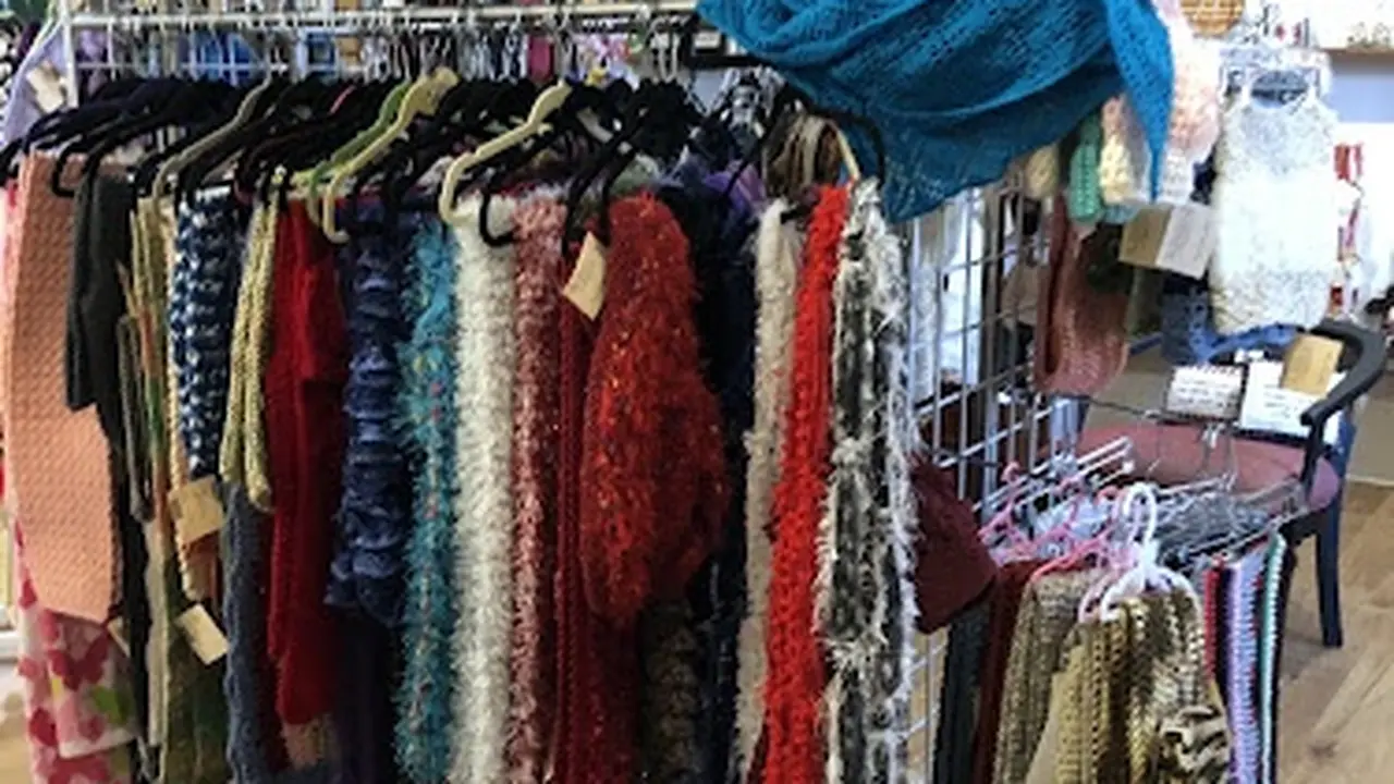 Consignment store in Winston-Salem, North Carolina: Cricket's Nest Craft Shop