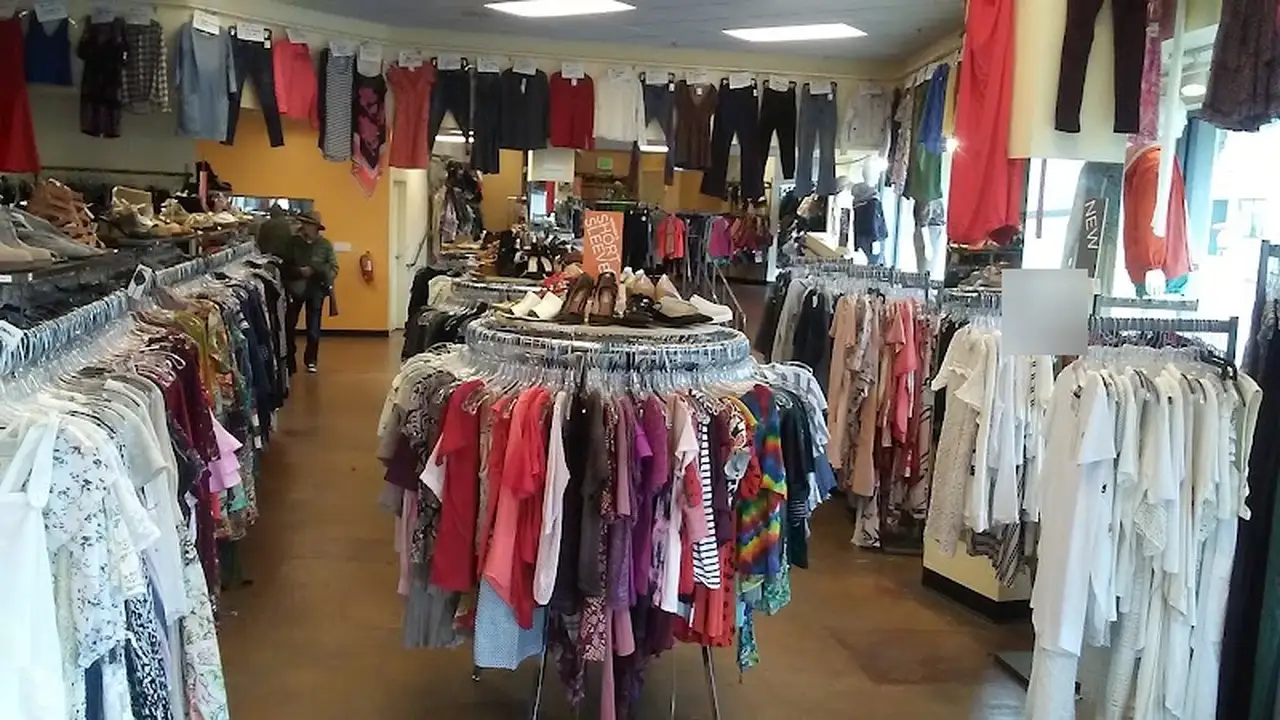 Consignment store in Oakland, California: Crossroads Trading
