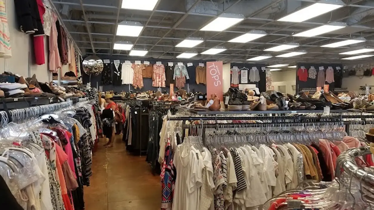 Consignment store in Roseville, California: Crossroads Trading