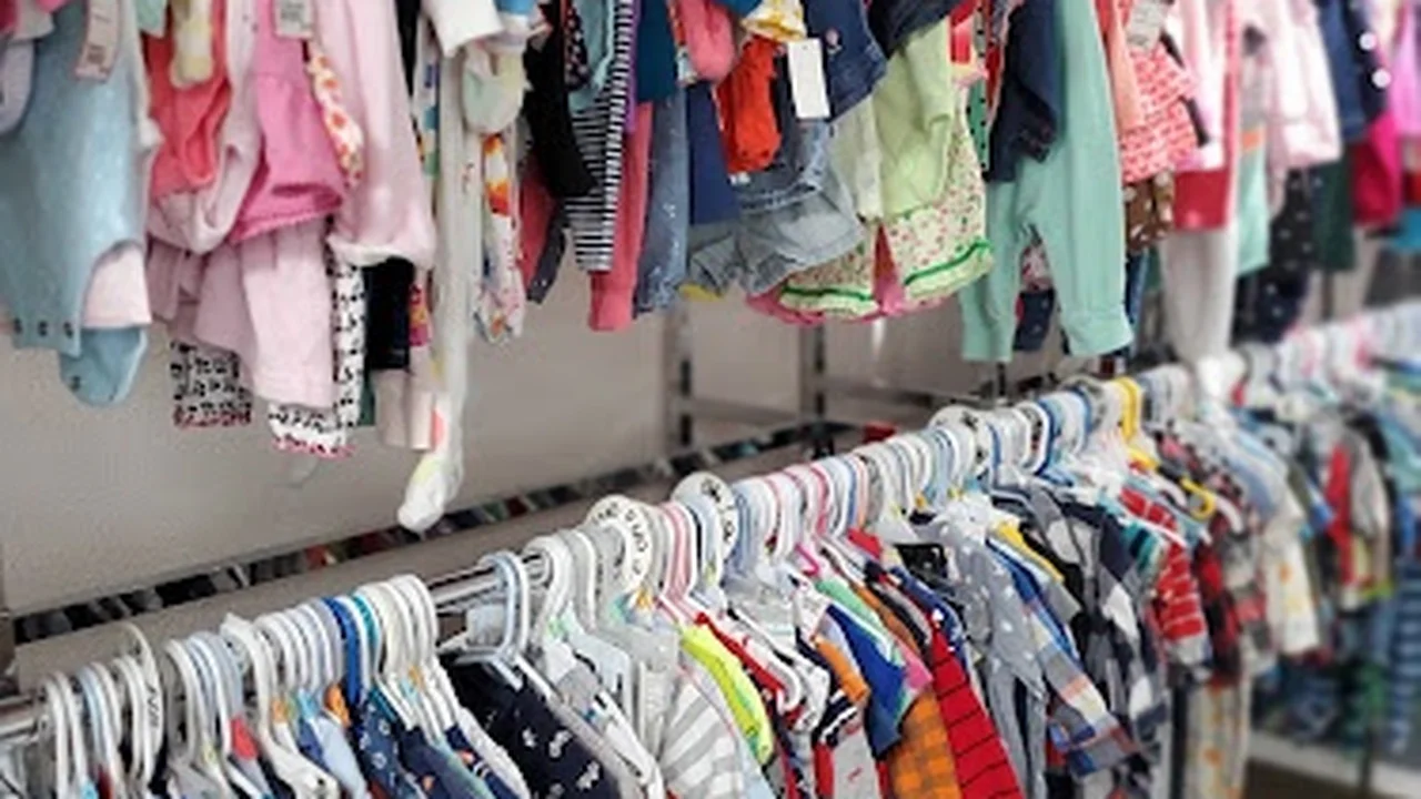 Consignment store in St Helens, Oregon: Crunchy Littles Consignment