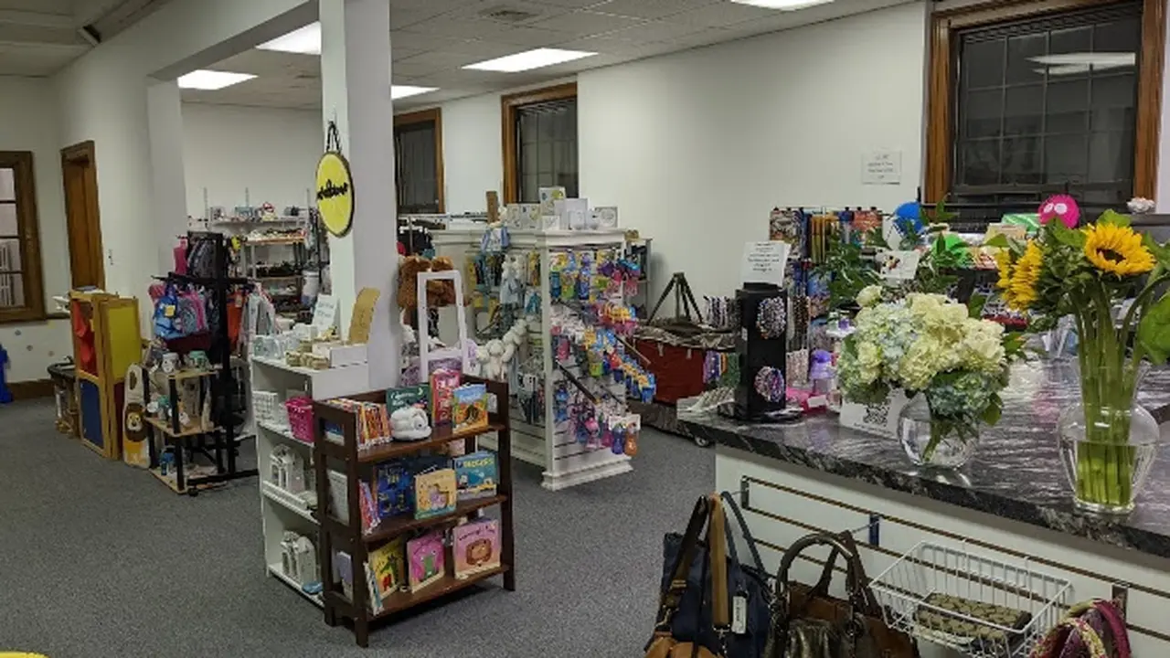 Consignment store in South Glens Falls, New York: Cuddle Bugs Boutique & Consignments