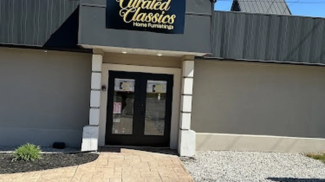 Consignment store in Traverse City, Michigan: Curated Classics
