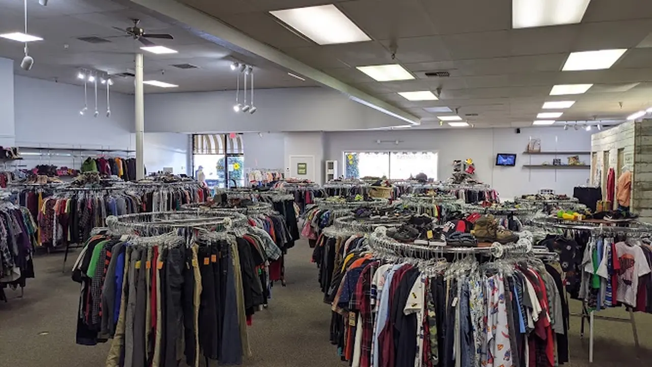 Consignment store in Sonora, California: Dandelions Consignment