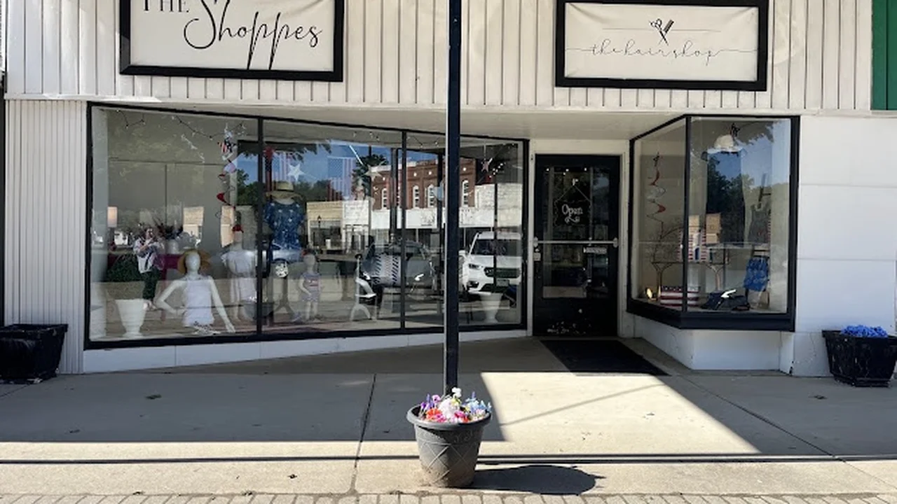 Consignment store in Hayti, Missouri: Dani B’s Consignment Boutique