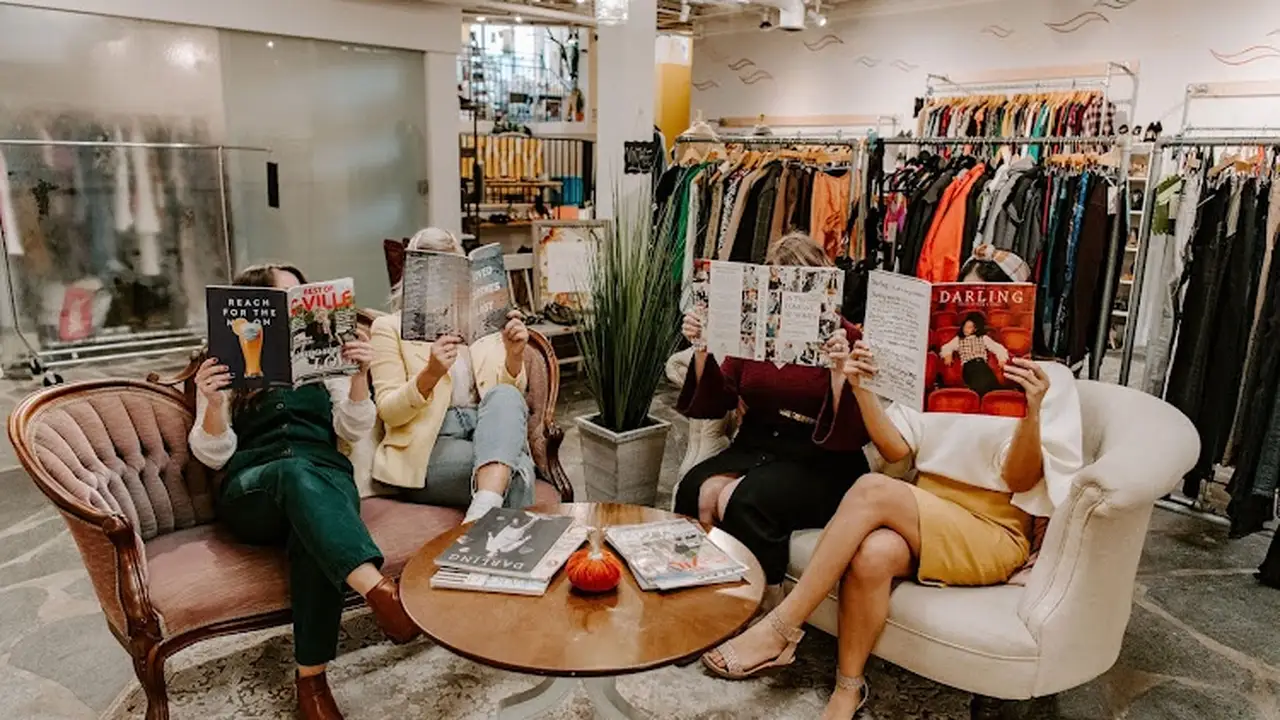Consignment store in Charlottesville, Virginia: Darling x Dashing Boutique