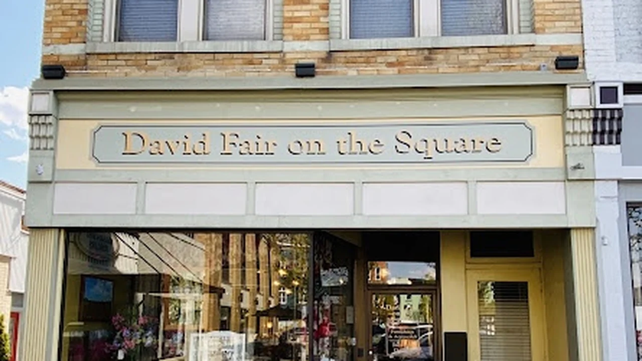 Consignment store in Troy, Ohio: David Fair on the Square & David Fair Interiors