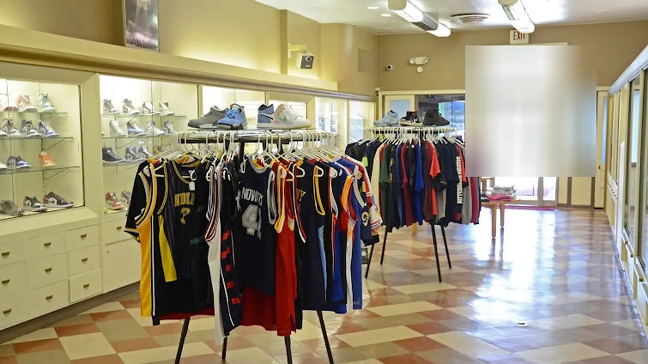 Consignment store in New Kensington, Pennsylvania: Deadstock and Dandies