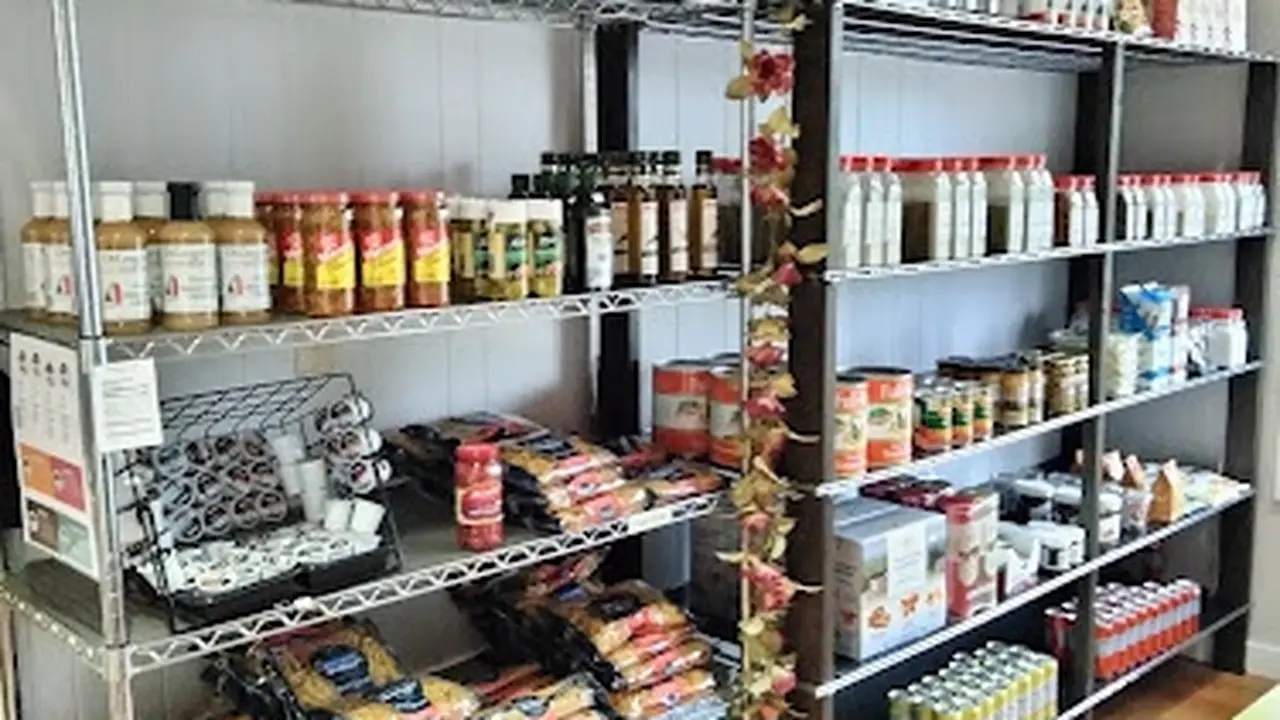 Consignment store in Hardin, Kentucky: DeBento Marketplace