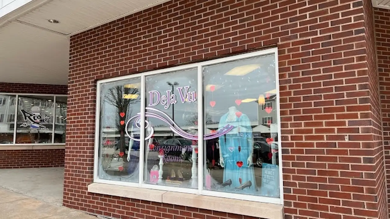 Consignment store in Westerly, Rhode Island: Deja Vu Consignment Room
