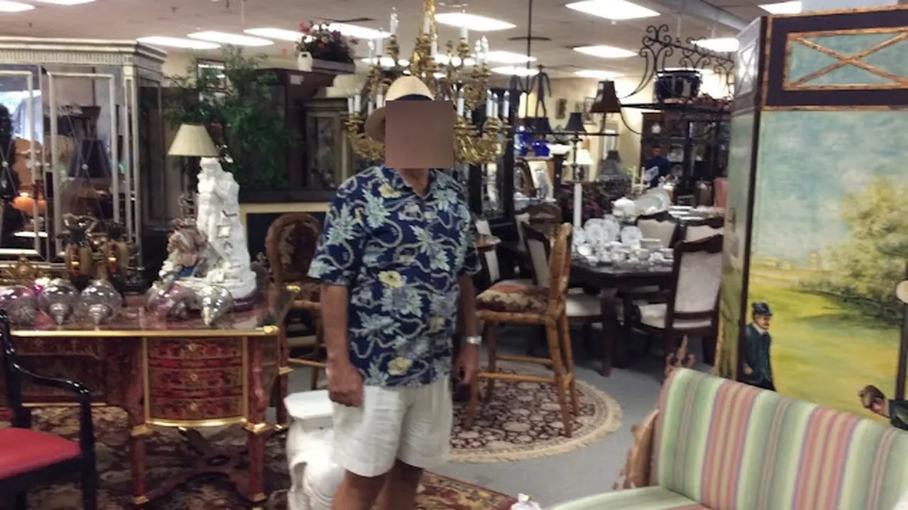 Consignment store in Palm Beach Gardens, Florida: DejaVu Estate Sales & Auctions
