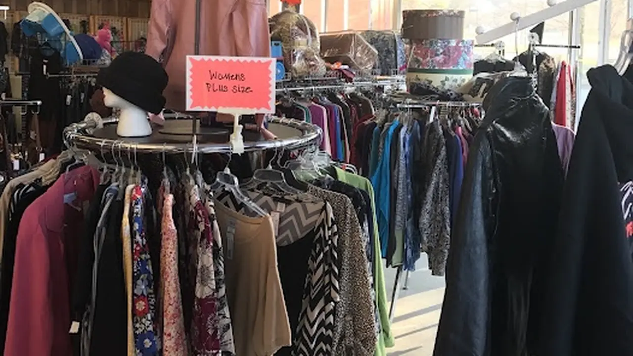 Consignment store in Waynesville, North Carolina: Del-Ray’s