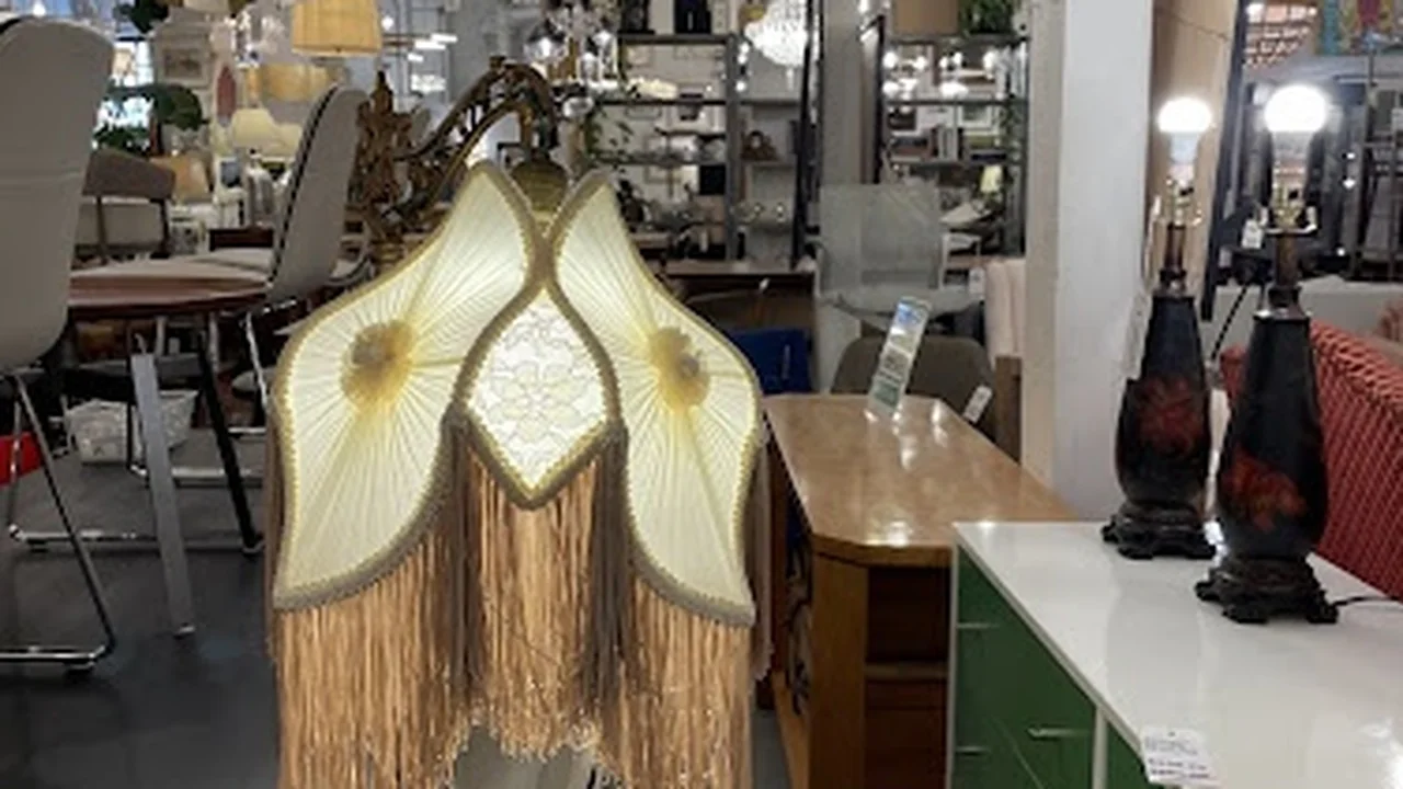 Consignment store in San Francisco, California: Design Plus Consignment Gallery